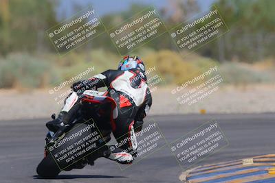 media/Sep-25-2023-Moto Forza (Mon) [[81ffa65e0a]]/B-C Group/Session 4 (Turn 2 Backside)/